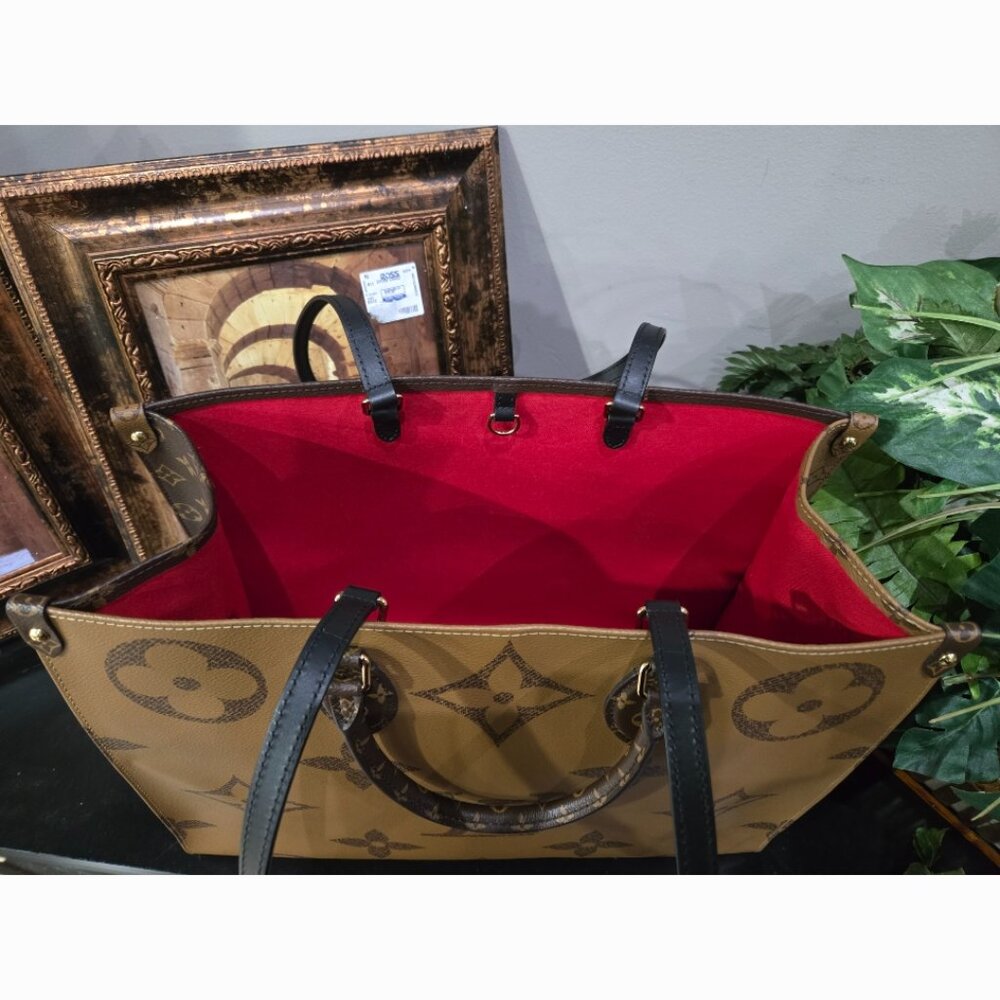 Pristine Authentic Lv On The Go Reverse Mono Gian… - image 8